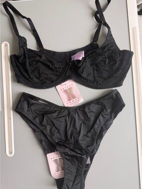 Savage X Fenty Flocked Logo Unlined Demi Bra 36D Strap panty Charm M Set Black